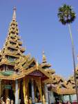 Beispiel für Dach pyathat Raum, der Buddha Footprint, Shwedagon-Pagode, Rangun, Birma.