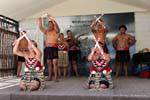 Tirakau und Tititorea, Whakarewarewa Maori-Show, Rotorua, Neuseeland.