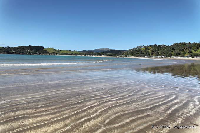 Schöne Südosten Strand Oakura Bay, Northland - Neuseeland