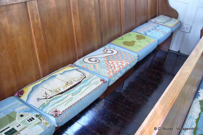 Kissen in Christ Church, Russell, Northland - Neuseeland