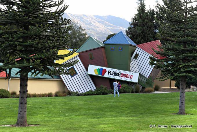 Stuart Landsborough ist Puzzling World in Wanaka City, Southland - Neuseeland