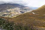 Die Doppelkegel aus dem Gipfel des Passes Cardrona, Cardrona Road to Queenstown, Southland gesehen, Neuseeland.