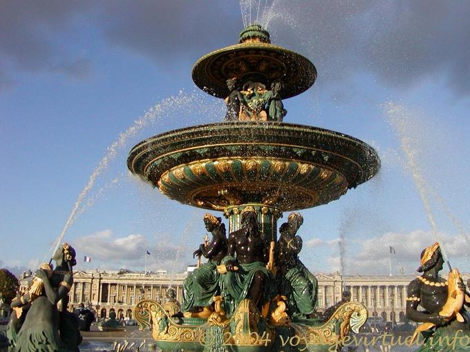 Brunnen des Architekten Jacques Hittorff ausgelegt, Place de la Concorde, Paris, Frankreich