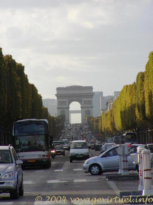 Staus auf den Champs Elysées, Paris, Frankreich