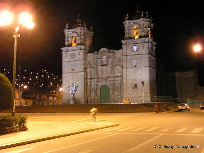 Puno Catedral Basilica San Carlos Borromeo Nachtansicht -Peru