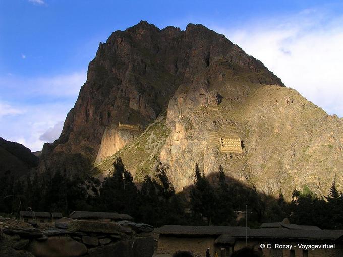Hill Tambo zwischen Schatten und Sonne, Ollantaytambo -Peru