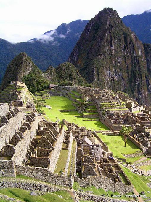 Sonnig Panorama von Machu Picchu -Peru
