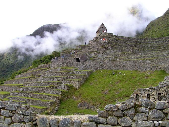 Landwirtschaftliche Terrassen und Hausmeister Hütte, Machu Picchu -Peru