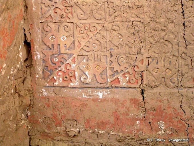 Close-up auf hässliche Dekoration, Huaca de Luna, Trujillo -Peru