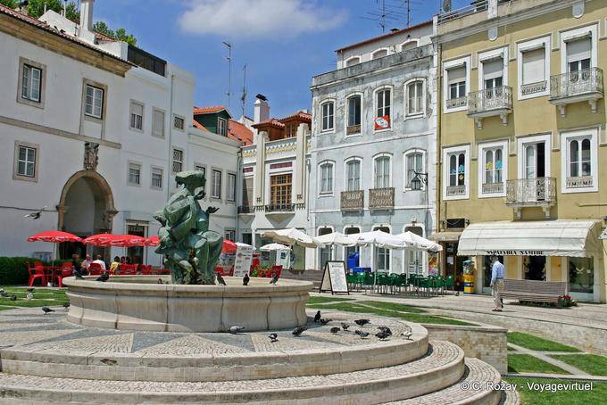 Der Platz der Republik, Alcobaça - Portugal