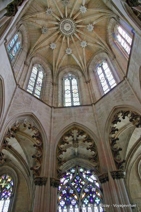 Der Kirche Kuppel, Innenansicht, Batalha - Portugal