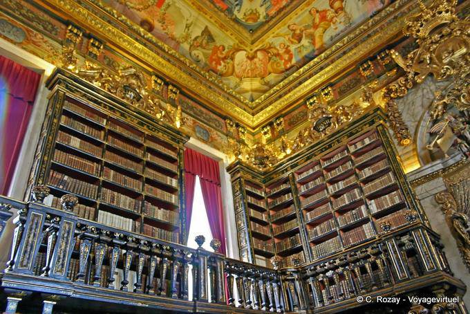 Stock der Biblioteca Joanina, Universität von Coimbra - Portugal