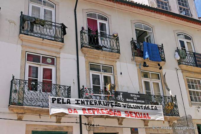 Sexuelle Unterdrückung, Protest zum Balkon, Coimbra - Portugal