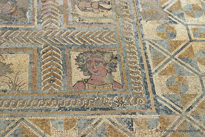 Haus Wasserstrahlen, verschiedene Mosaike, Conimbriga - Portugal