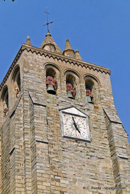Der Glockenturm der Kathedrale, Évora - Portugal