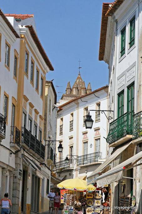Rua do Cenáculo, Évora - Portugal