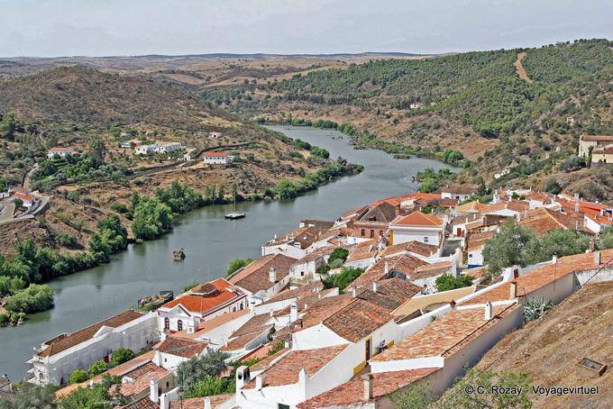 Panorama von Mértola und der Rio Guadiana - Portugal