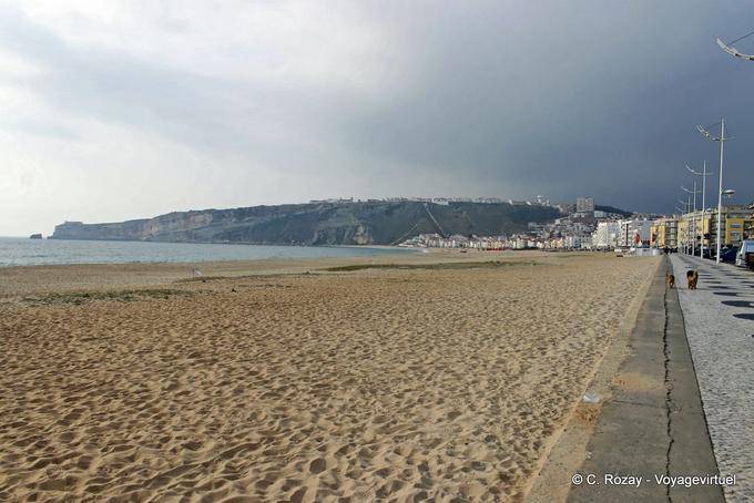 Praia da Nazaré und der Serra da Pederneira - Portugal