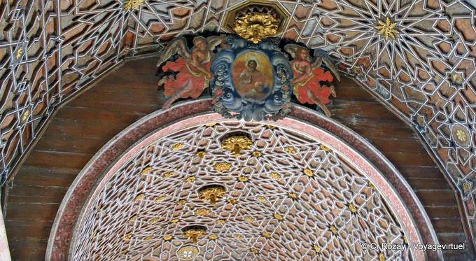 Konzentrieren Sie sich auf die Mudejar Decke, Sintra Palace Chapel - Portugal