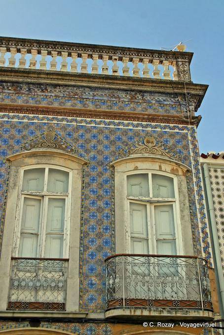 Stil Haus mit Keramikfliesen, Tavira bedeckt - Portugal
