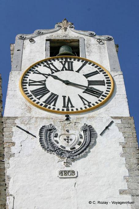 Kirchturmuhr von Santa Maria do Castelo, Tavira - Portugal