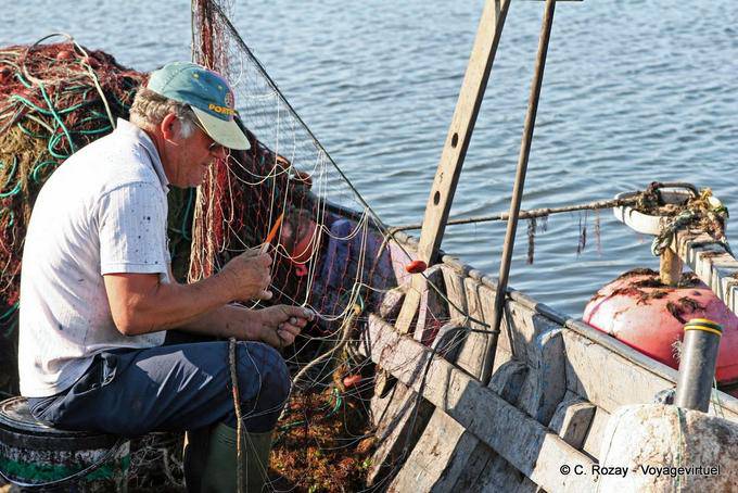 Das Ausbessern der Fischernetz, Torreira - Portugal
