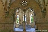 Die fünfeckigen Brunnen im Kreuzgang, das Kloster von Alcobaça, Portugal.