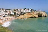 Coastal Urbanisierung in Carvoeiro, Algarve, Portugal.