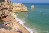 Algarve Klippen zu Ferragudo, Portugal.