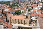 Sé Velha und der Stadt Coimbra, Portugal.