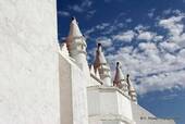 Kirche von Mértola, konischen Türme der spätgotischen Alentejo, Portugal.