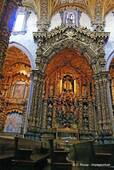 Barock-Kapelle in der Kirche São Francisco, Porto, Portugal.