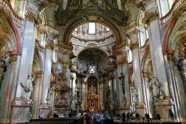 Décoration de la nef, Église Saint-Nicolas (Kostel sv. Mikuláše), Malá Strana - Prag, Tschechische Republik