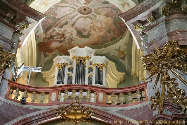 Les orgues de l'Église Saint-Nicolas (Kostel sv. Mikuláše), Malá Strana - Prag, Tschechische Republik