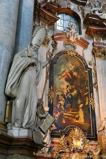 Statue de Saint-Basile, Église Saint-Nicolas (Kostel sv. Mikuláše), Malá Strana - Prag, Tschechische Republik