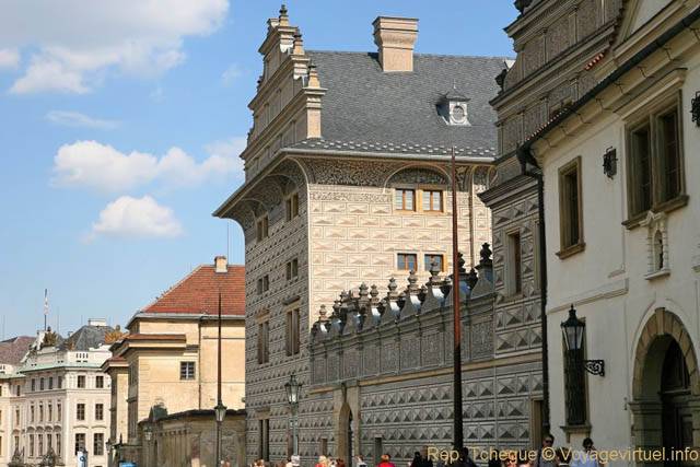 Hradcanske Nam, vue extérieure du Palais Schwarzenberg - Prag, Tschechische Republik