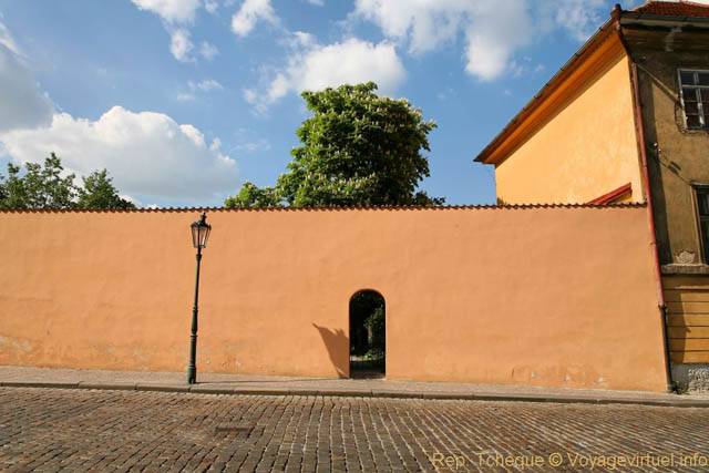 Couleur de mur, Loretanska, Hradčany - Prag, Tschechische Republik