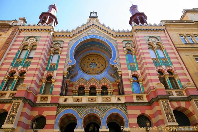 Architecture et couleurs de la façade, Synagogue jubilaire, (Jubilejní synagoga), Jeruzalemska - Prag, Tschechische Republik