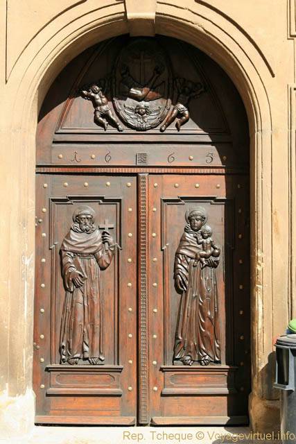 Porte sculptée, église Saint Jacques, Kostel Sv Jakuba - Prag, Tschechische Republik