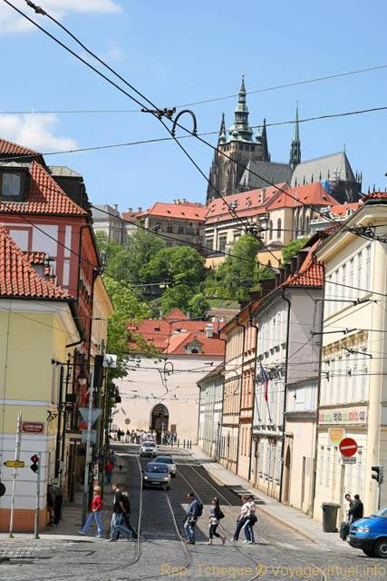 Le château vue depuis la rue Letenska - Prag, Tschechische Republik