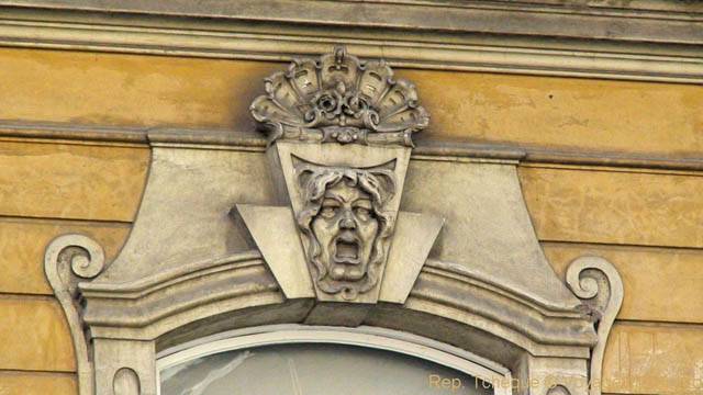 Haut de fenêtre sculptée, Maiselova - Prag, Tschechische Republik