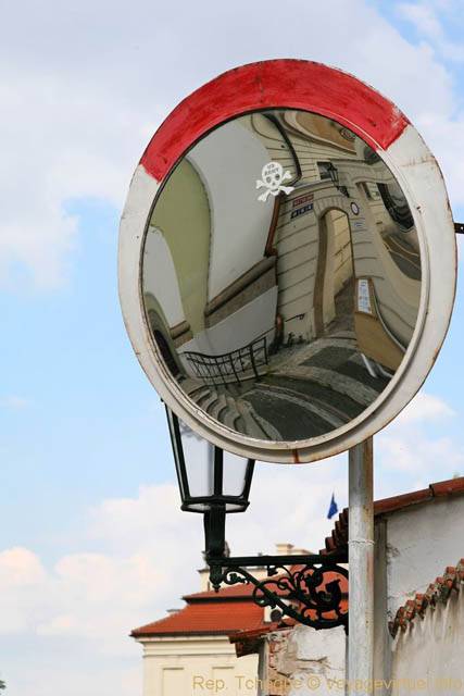 Reflet dans le miroir, Malá Strana, Hellichova - Prag, Tschechische Republik
