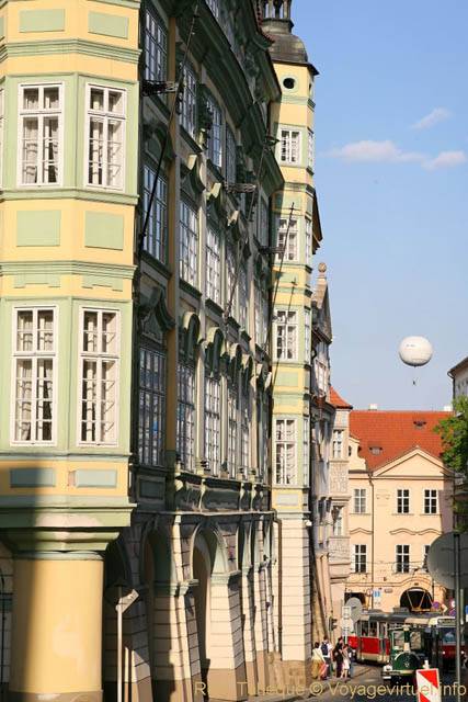 Le ballon et le petit train, Malostranské, Malá Strana - Prag, Tschechische Republik