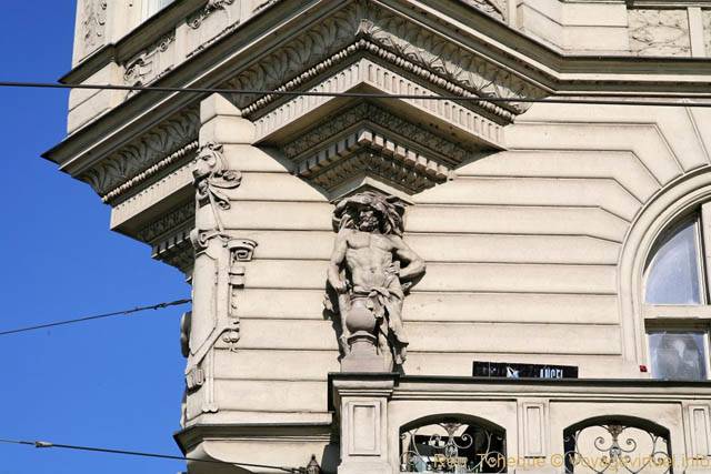 L'atlante et le lion, Masarykovo Nabrezy - Prag, Tschechische Republik