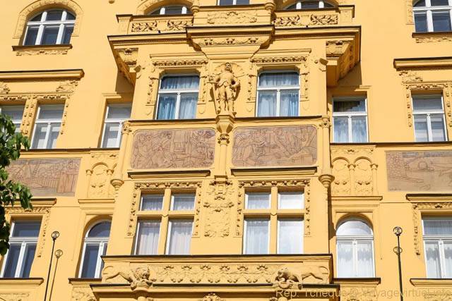 Une partie de la façade de l'immeuble Riviera, 30 Masarykovo Nabrezy - Prag, Tschechische Republik