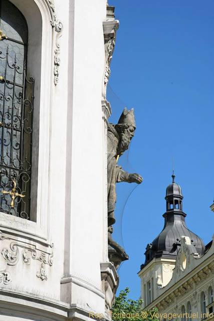 Atlante du porche, Église Saint-Nicolas (Kostel sv. Mikuláše), Place de la Vieille-Ville - Prag, Tschechische Republik