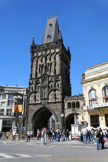 La Tour de la Poudrière (Prašná brána), côté Est - Prag, Tschechische Republik