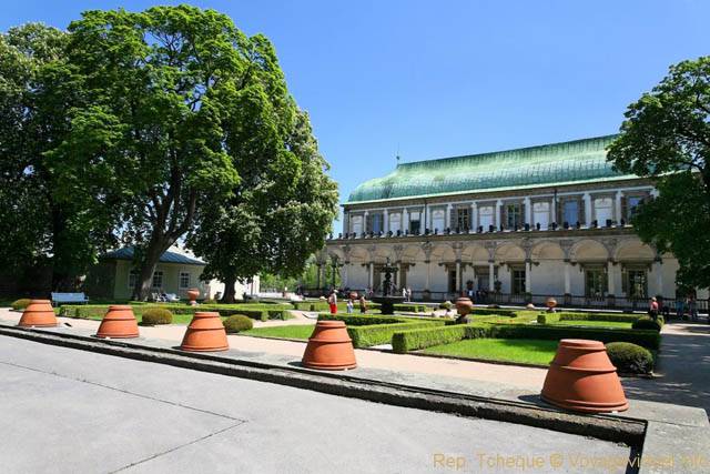Dans les jardins du Palais d'été de la reine Anne (Letohrádek královny Anny), (Prazsky Hrad) - Prag, Tschechische Republik