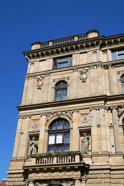 Une façade dans Rytirska - Prag, Tschechische Republik