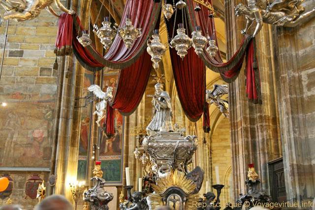 Cathédrale de Saint Vitus, Saint Guy, le Tombeau de Jean Népomucène, (Prazsky Hrad) - Prag, Tschechische Republik